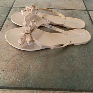 Flip flops studded
